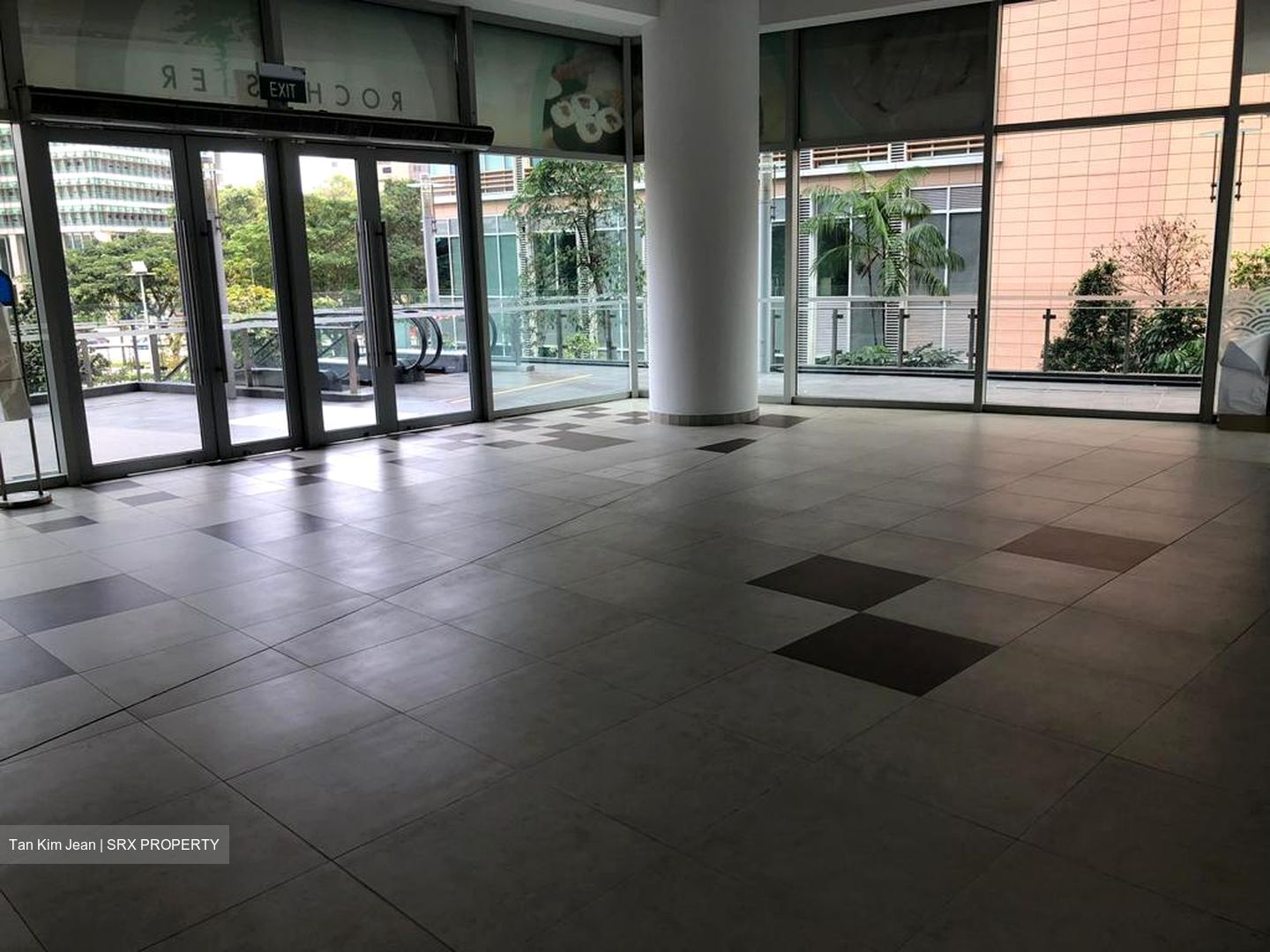 Rochester Mall (D5), Retail #450462751
